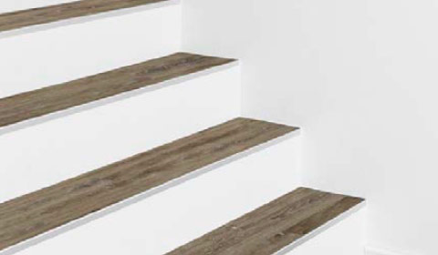 Treppen Stufen renovieren Vinylboden Designboden